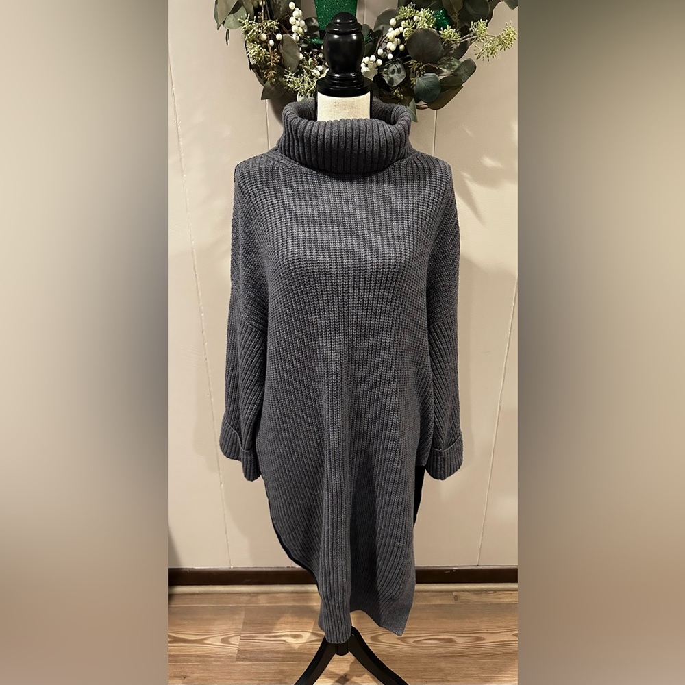 MOTH by Anthropologie Long Tunic Turtleneck Sweater- Size Large - Picture 2 of 9
